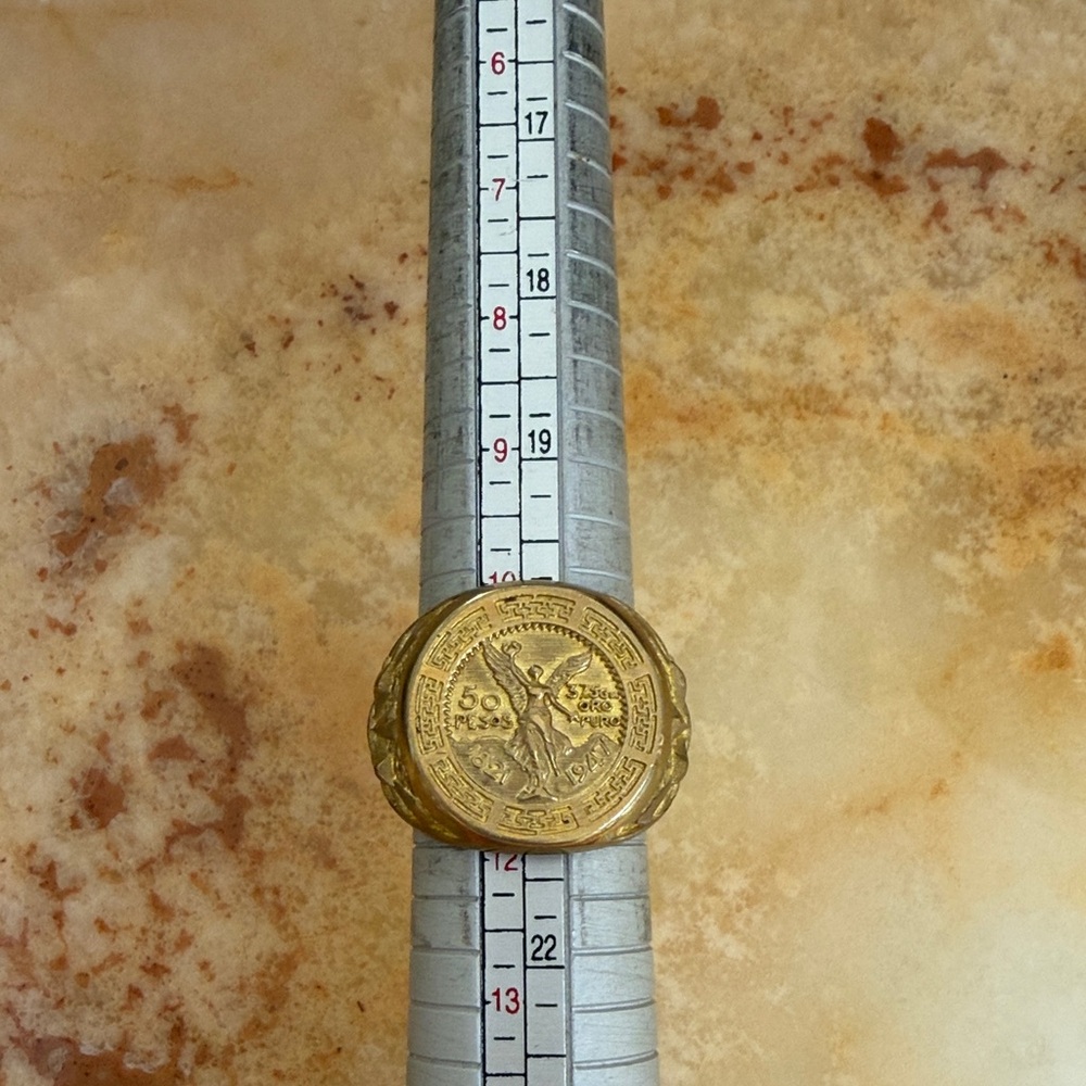 Vintage 18K Gold plated over stainless steel 50 pesos Ring Coin Mexican Ring - Picture 6 of 7